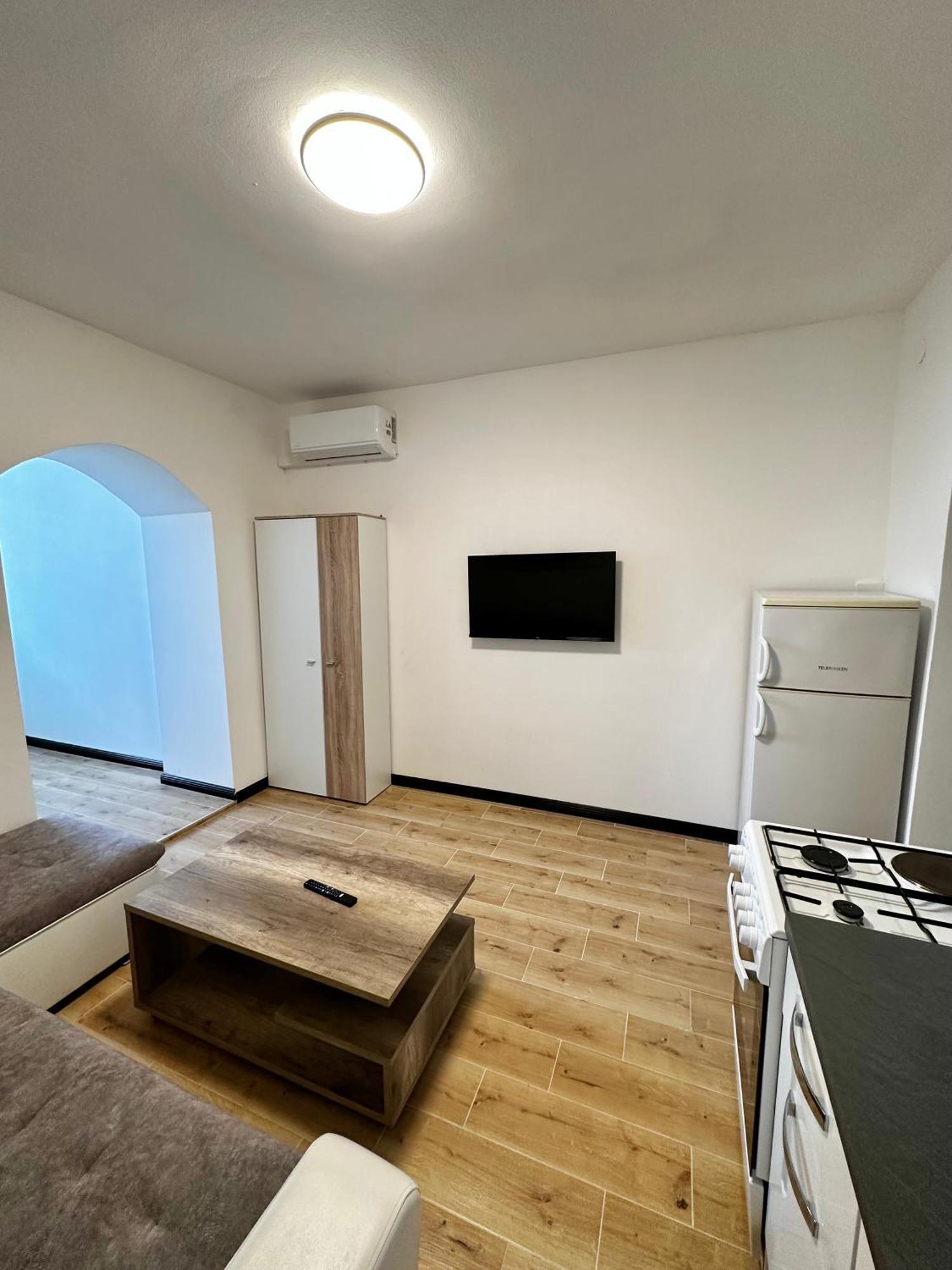 Crolivia Apartments Near Arena, Center Of Пула Екстериор снимка